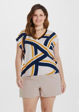 Blusa Plus Size em Malha Viscose com Decote V
