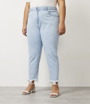 Calça Flare Jeans Marmorizada com Barra Desfiada Curve & Plus Size