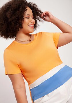 Blusa Plus Size em Malha Viscose com Recortes
