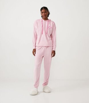 Pijama Longo em Plush com Capuz e Bordado Coração Rosa